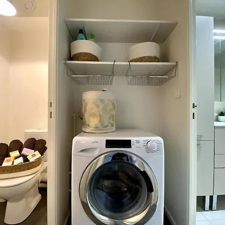 아파트 Break By Melrose